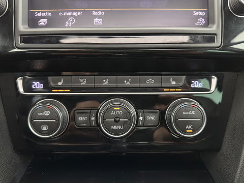 Volkswagen Passat Variant 1.4 TSI GTE Highline Aut. *PANO | ADAPTIVE-CRUISE | LEATHER-ALCANTARA | FULL-LED | CAMERA | NAVI-FULLMAP | HEATED-COMFORTSEATS | KEYLESS | PRIVACY-GLASS | 18''ALU*
