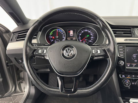 Volkswagen Passat Variant 1.4 TSI GTE Highline Aut. *PANO | ADAPTIVE-CRUISE | LEATHER-ALCANTARA | FULL-LED | CAMERA | NAVI-FULLMAP | HEATED-COMFORTSEATS | KEYLESS | PRIVACY-GLASS | 18''ALU*