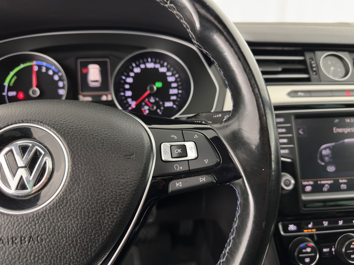 Volkswagen Passat Variant 1.4 TSI GTE Highline Aut. *PANO | ADAPTIVE-CRUISE | LEATHER-ALCANTARA | FULL-LED | CAMERA | NAVI-FULLMAP | HEATED-COMFORTSEATS | KEYLESS | PRIVACY-GLASS | 18''ALU*