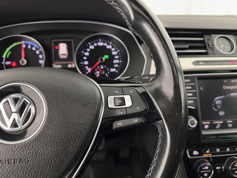 Volkswagen Passat Variant 1.4 TSI GTE Highline Aut. *PANO | ADAPTIVE-CRUISE | LEATHER-ALCANTARA | FULL-LED | CAMERA | NAVI-FULLMAP | HEATED-COMFORTSEATS | KEYLESS | PRIVACY-GLASS | 18''ALU*