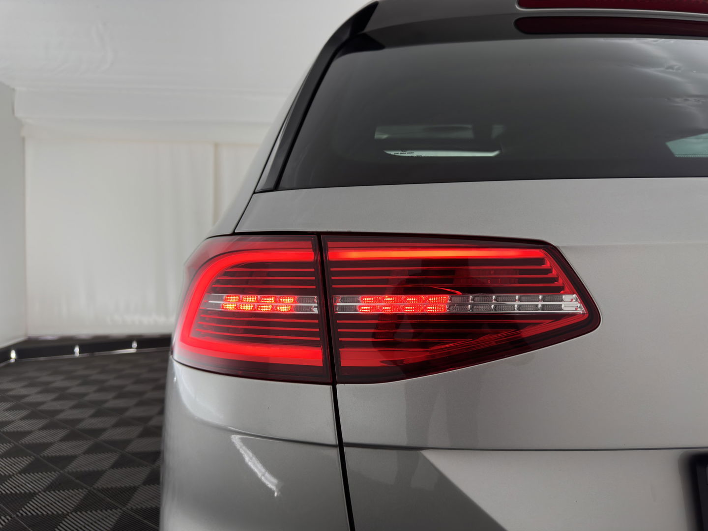 Volkswagen Passat Variant 1.4 TSI GTE Highline Aut. *PANO | ADAPTIVE-CRUISE | LEATHER-ALCANTARA | FULL-LED | CAMERA | NAVI-FULLMAP | HEATED-COMFORTSEATS | KEYLESS | PRIVACY-GLASS | 18''ALU*