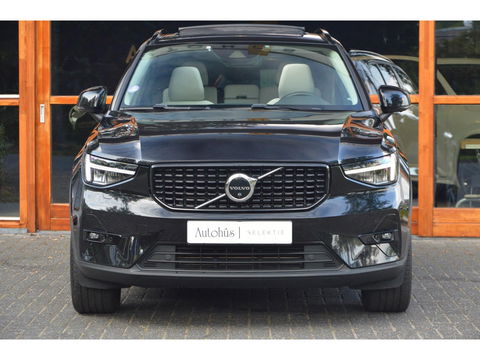 Volvo XC40 T5 Hybride Ultimate Dark | 360° Camera | Stoel + Stuur verwarmd | Panoramadak | Adaptive Cruise | Harman\Kardon |