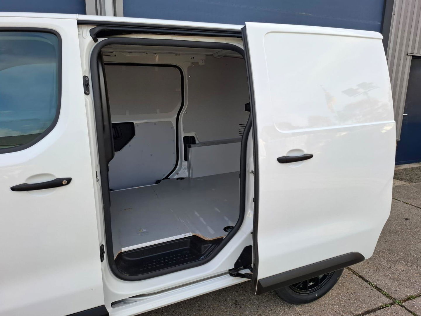 Citroën Jumpy 1.5 BlueHDI 100 XS Club AIRCO / CARPLAY / NAVI / CRUISE CONTROLE / DUBBELE SCHUIFDEUR