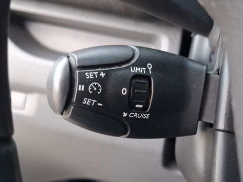 Citroën Jumpy 1.5 BlueHDI 100 XS Club AIRCO / CARPLAY / NAVI / CRUISE CONTROLE / DUBBELE SCHUIFDEUR