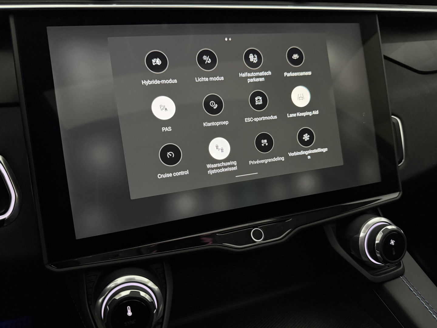 Lynk Co 01 1.5  | Pano | 360° | Virtual | Sfeerverl. | Memory | LED | Carplay | Adaptive Cruise