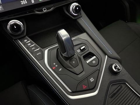 Lynk Co 01 1.5  | Pano | 360° | Virtual | Sfeerverl. | Memory | LED | Carplay | Adaptive Cruise