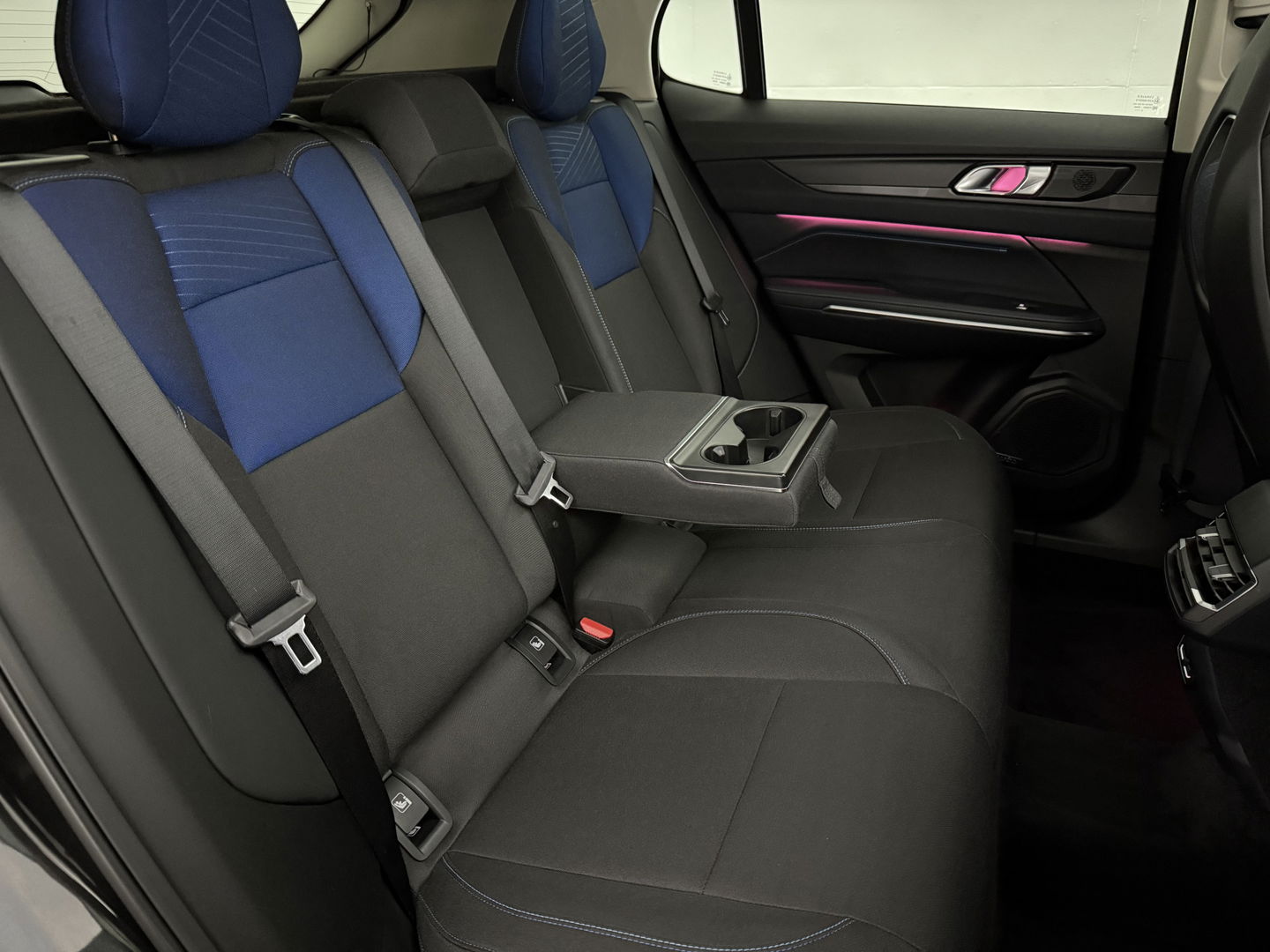 Lynk Co 01 1.5  | Pano | 360° | Virtual | Sfeerverl. | Memory | LED | Carplay | Adaptive Cruise