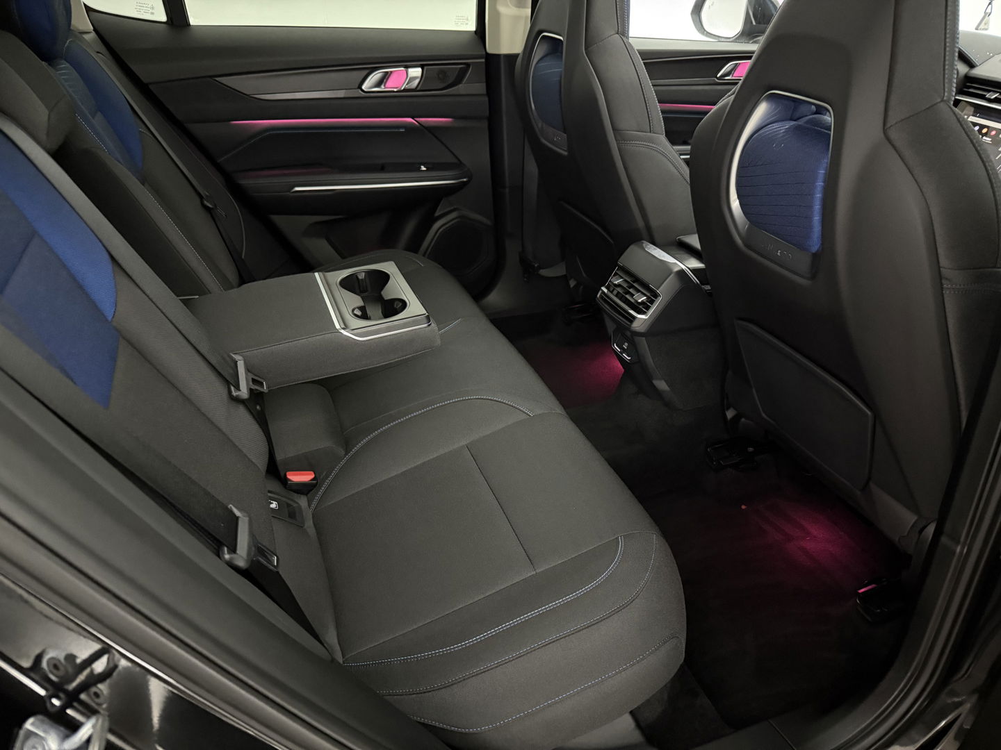 Lynk Co 01 1.5  | Pano | 360° | Virtual | Sfeerverl. | Memory | LED | Carplay | Adaptive Cruise