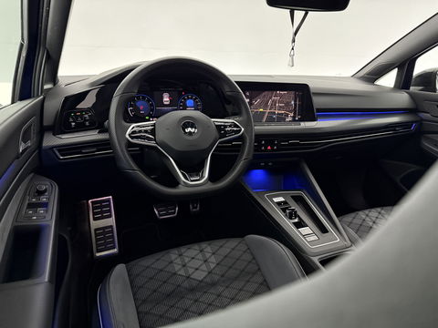 Volkswagen Golf 1.5 eTSI R-Line Lapiz Blue | Pano | Sfeerverl. | Virtual | Camera | IQ-Light | Stuur/Stoelverw. l Carplay | Adaptive Cruise
