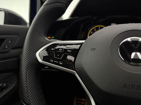 Volkswagen Golf 1.5 eTSI R-Line Lapiz Blue | Pano | Sfeerverl. | Virtual | Camera | IQ-Light | Stuur/Stoelverw. l Carplay | Adaptive Cruise