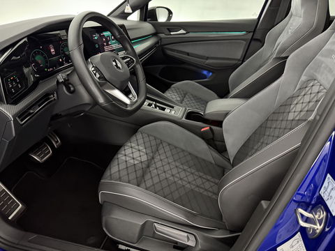 Volkswagen Golf 1.5 eTSI R-Line Lapiz Blue | Pano | Sfeerverl. | Virtual | Camera | IQ-Light | Stuur/Stoelverw. l Carplay | Adaptive Cruise