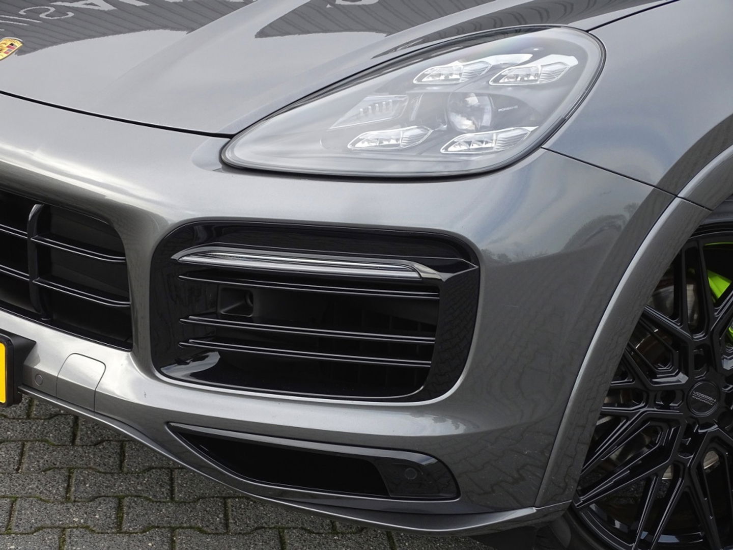Porsche Cayenne Coupé 3.0 E-hybrid 462PK / Carbon / SportDesign / Nachtzicht / 360°