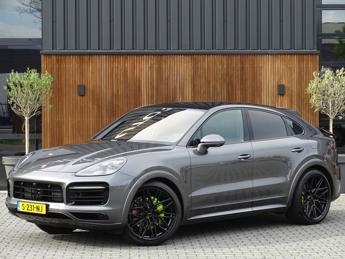 Porsche Cayenne Coupé 3.0 E-hybrid 462PK / Carbon / SportDesign / Nachtzicht / 360°