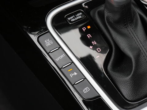 Kia Ceed Sportswagon PHEV DYNAMICLINE/ WINTER PAKKET/ CAMERA/ CARPLAY