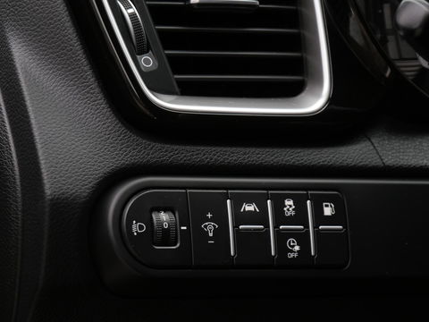 Kia Ceed Sportswagon PHEV DYNAMICLINE/ WINTER PAKKET/ CAMERA/ CARPLAY