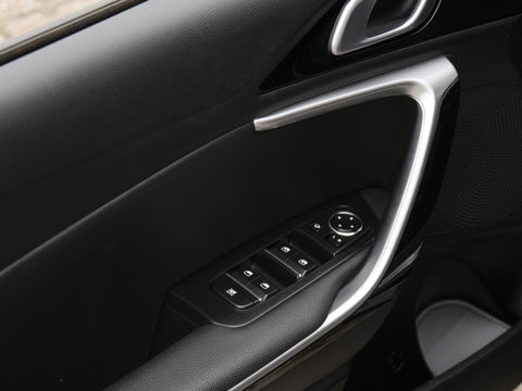 Kia Ceed Sportswagon PHEV DYNAMICLINE/ WINTER PAKKET/ CAMERA/ CARPLAY