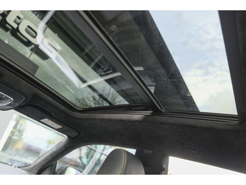 Lamborghini Urus 4.0 V8 650pk Panoramadak NLauto 4-seat config Carbon Bang&Olufsen 4-wielsturing Massage Stoelkoeling 23" LMV