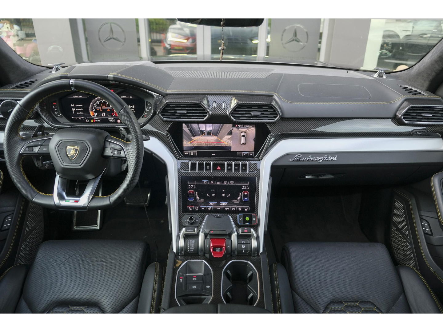 Lamborghini Urus 4.0 V8 650pk Panoramadak NLauto 4-seat config Carbon Bang&Olufsen 4-wielsturing Massage Stoelkoeling 23" LMV