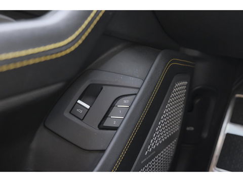 Lamborghini Urus 4.0 V8 650pk Panoramadak NLauto 4-seat config Carbon Bang&Olufsen 4-wielsturing Massage Stoelkoeling 23" LMV