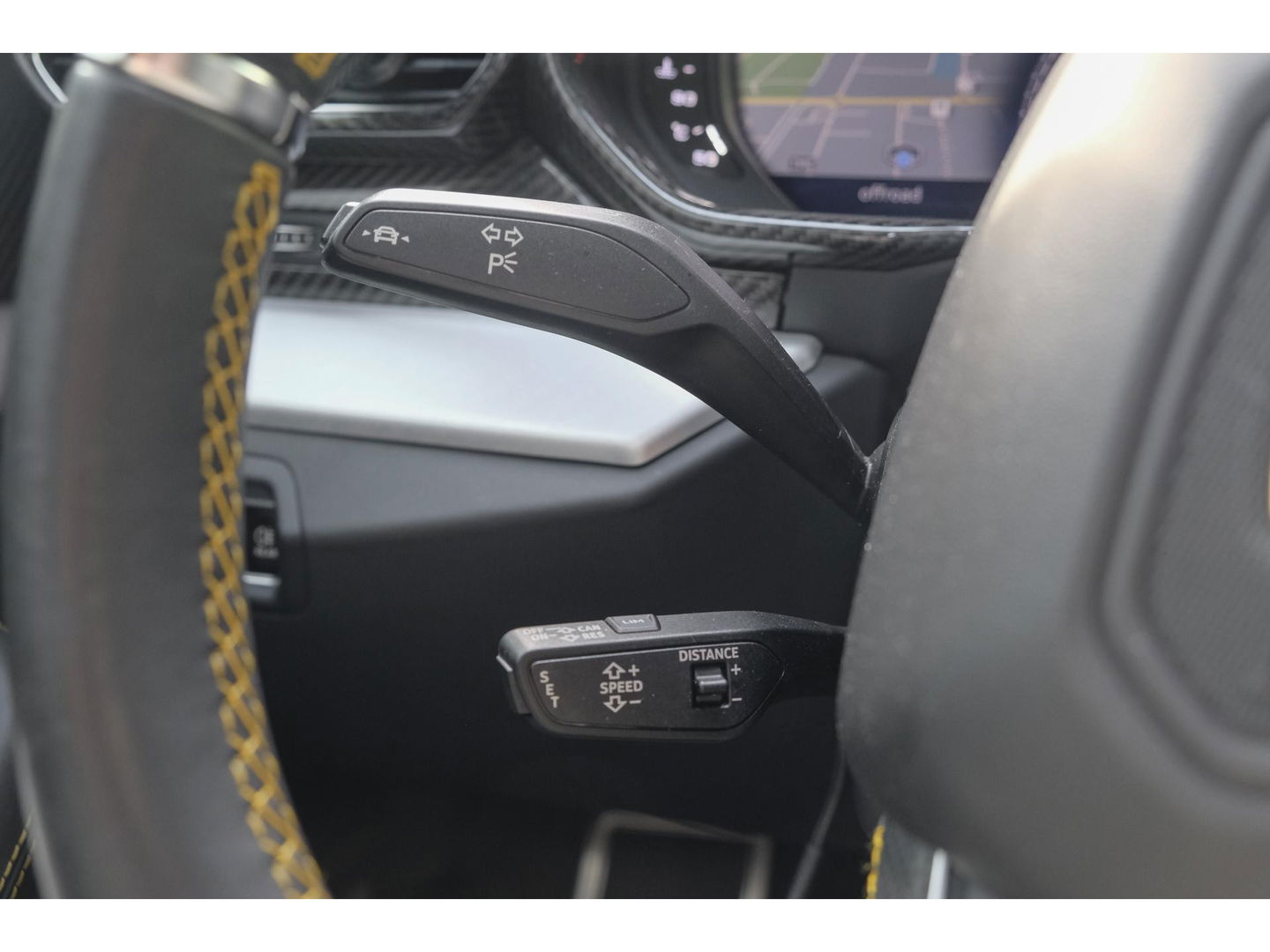 Lamborghini Urus 4.0 V8 650pk Panoramadak NLauto 4-seat config Carbon Bang&Olufsen 4-wielsturing Massage Stoelkoeling 23" LMV