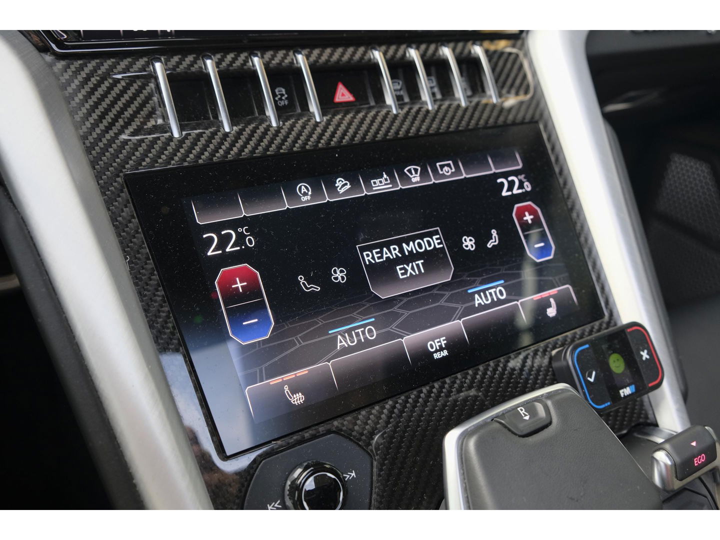 Lamborghini Urus 4.0 V8 650pk Panoramadak NLauto 4-seat config Carbon Bang&Olufsen 4-wielsturing Massage Stoelkoeling 23" LMV