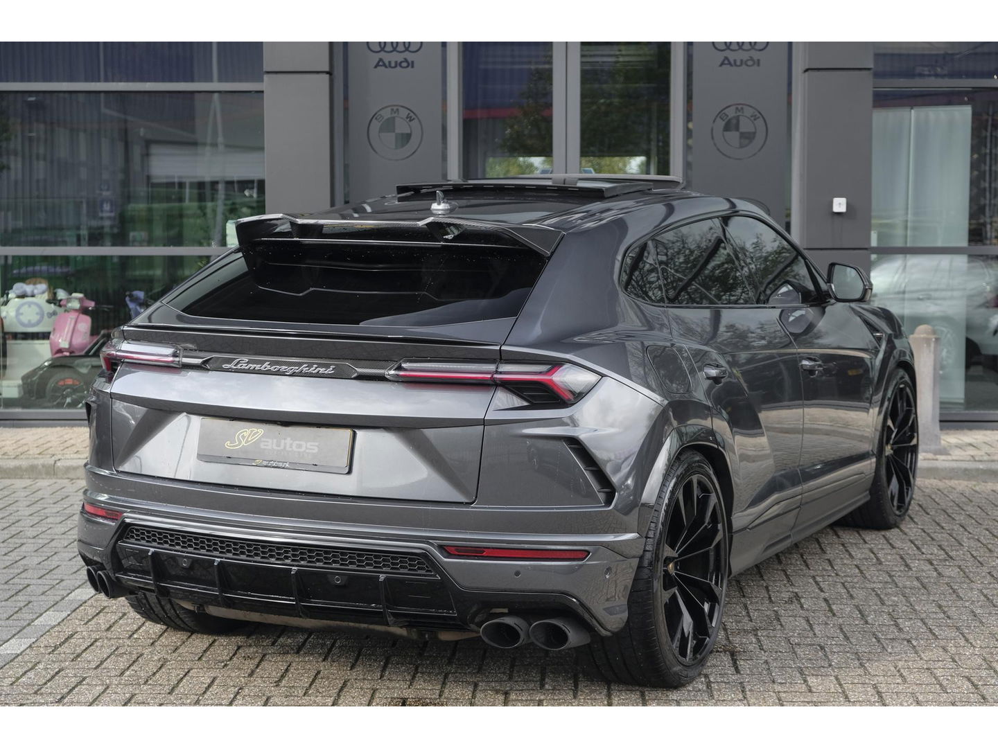 Lamborghini Urus 4.0 V8 650pk Panoramadak NLauto 4-seat config Carbon Bang&Olufsen 4-wielsturing Massage Stoelkoeling 23" LMV