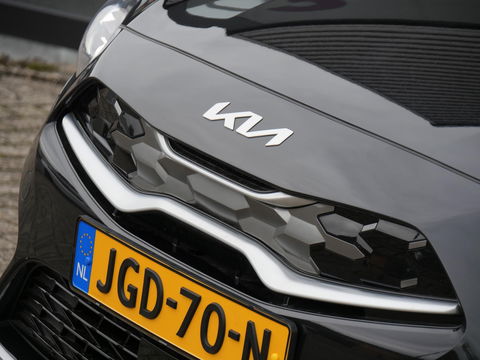 Kia Ceed Sportswagon PHEV DYNAMICLINE/ WINTER PAKKET/ CAMERA/ CARPLAY