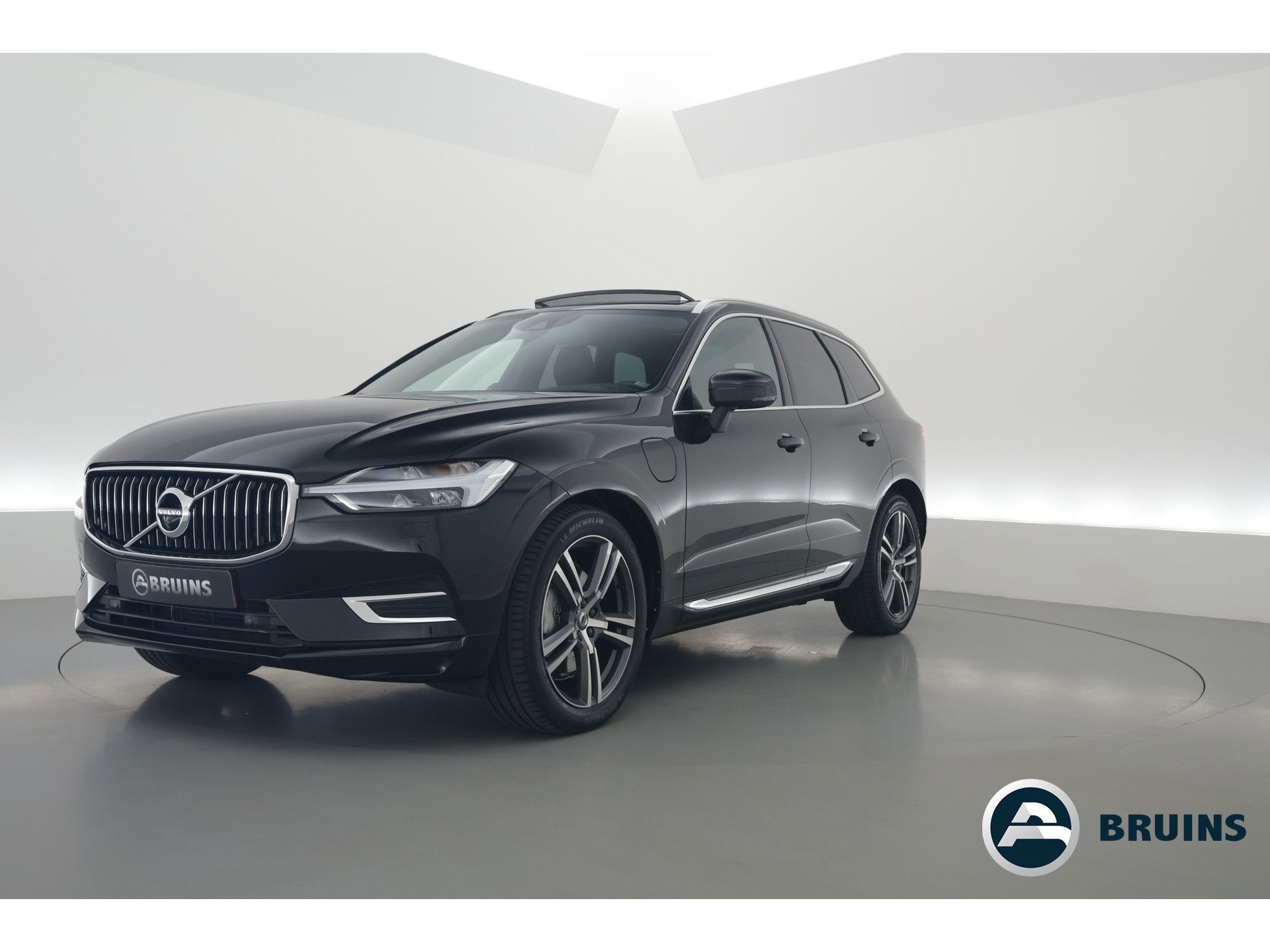 Volvo XC60 2.0 Recharge T8 AWD Inscription Full option | Luchtvering | Bowers & Wilkins | Trekhaak | ACC | Massage |