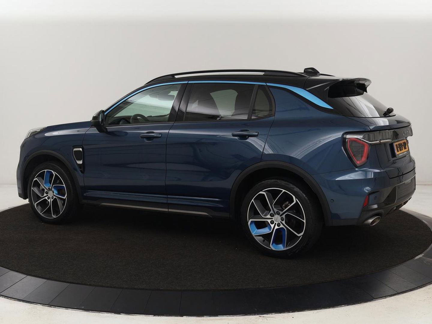 Lynk & Co 01 1.5 Plug In | Panoramadak | Infinity by Harman | Camera | Adaptive cruise | Stoelverwarming | Carplay | Memory | Full LED | PHEV