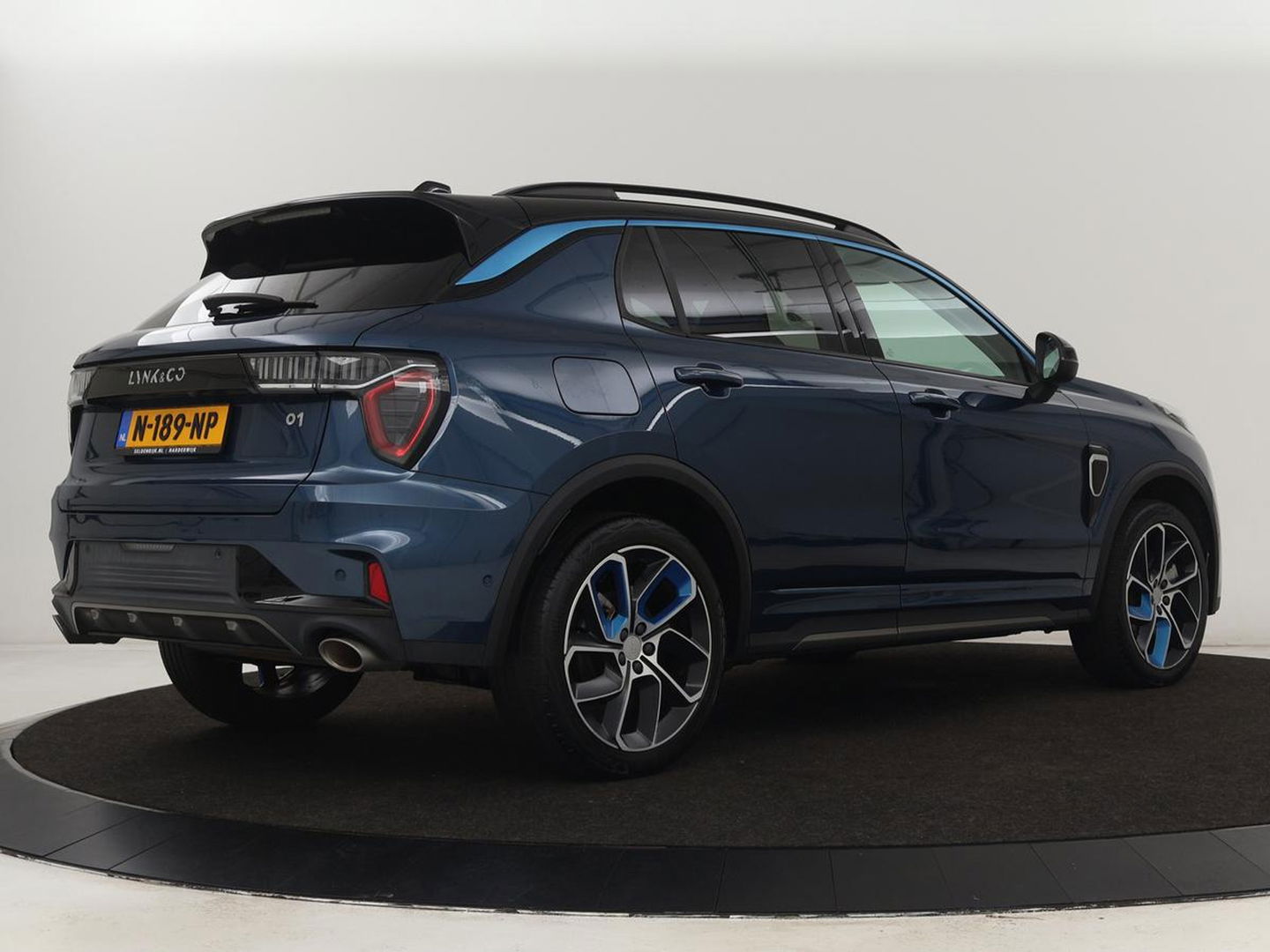 Lynk & Co 01 1.5 Plug In | Panoramadak | Infinity by Harman | Camera | Adaptive cruise | Stoelverwarming | Carplay | Memory | Full LED | PHEV