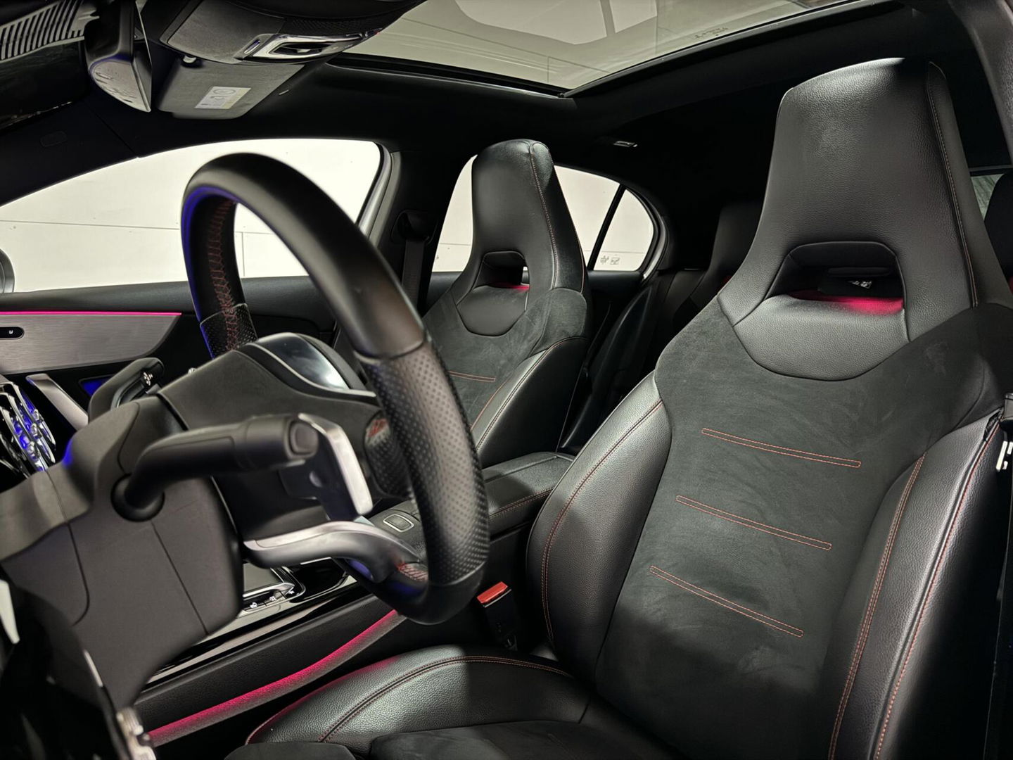 Mercedes-Benz A-Klasse 250 AMG Pano Sfeer 360° Burmester Navi Cruise