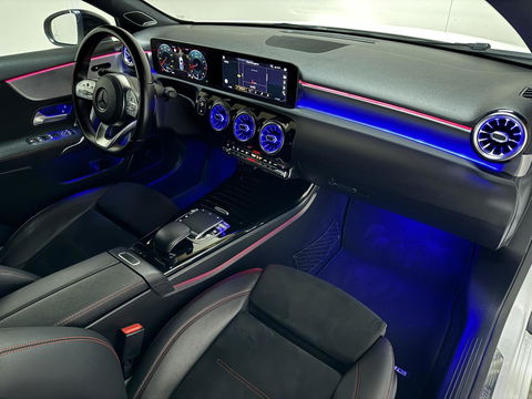Mercedes-Benz A-Klasse 250 AMG Pano Sfeer 360° Burmester Navi Cruise
