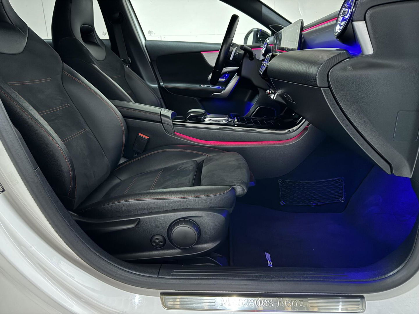Mercedes-Benz A-Klasse 250 AMG Pano Sfeer 360° Burmester Navi Cruise
