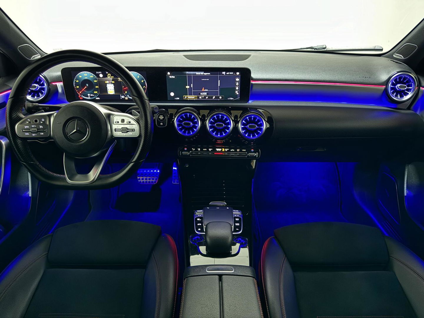 Mercedes-Benz A-Klasse 250 AMG Pano Sfeer 360° Burmester Navi Cruise