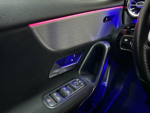 Mercedes-Benz A-Klasse 250 AMG Pano Sfeer 360° Burmester Navi Cruise