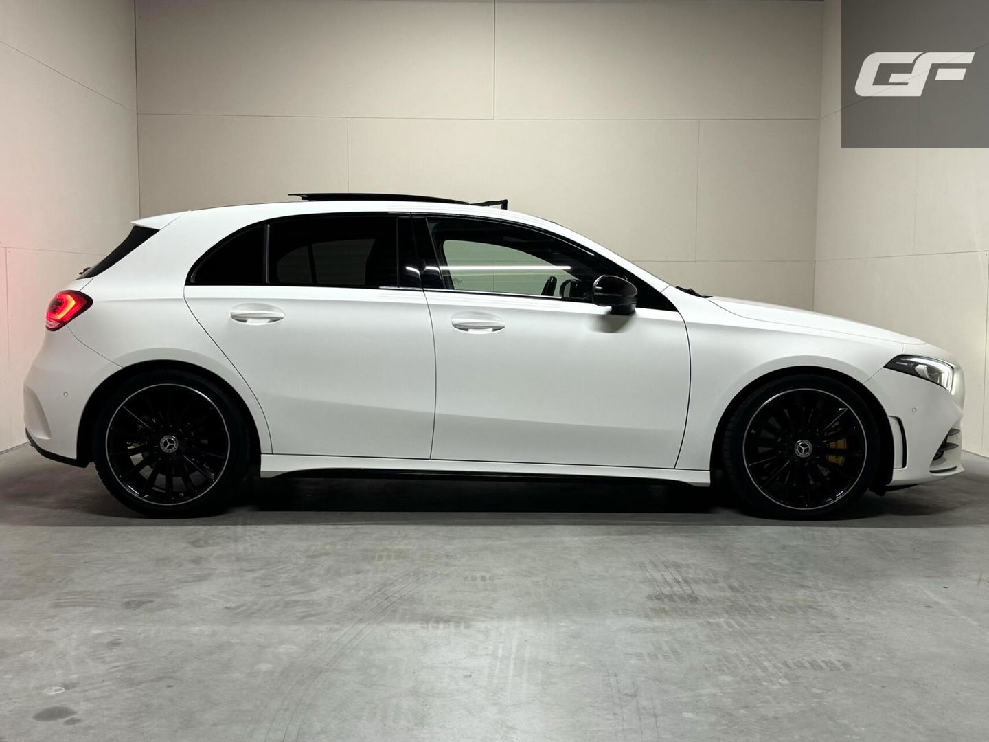 Mercedes-Benz A-Klasse 250 AMG Pano Sfeer 360° Burmester Navi Cruise