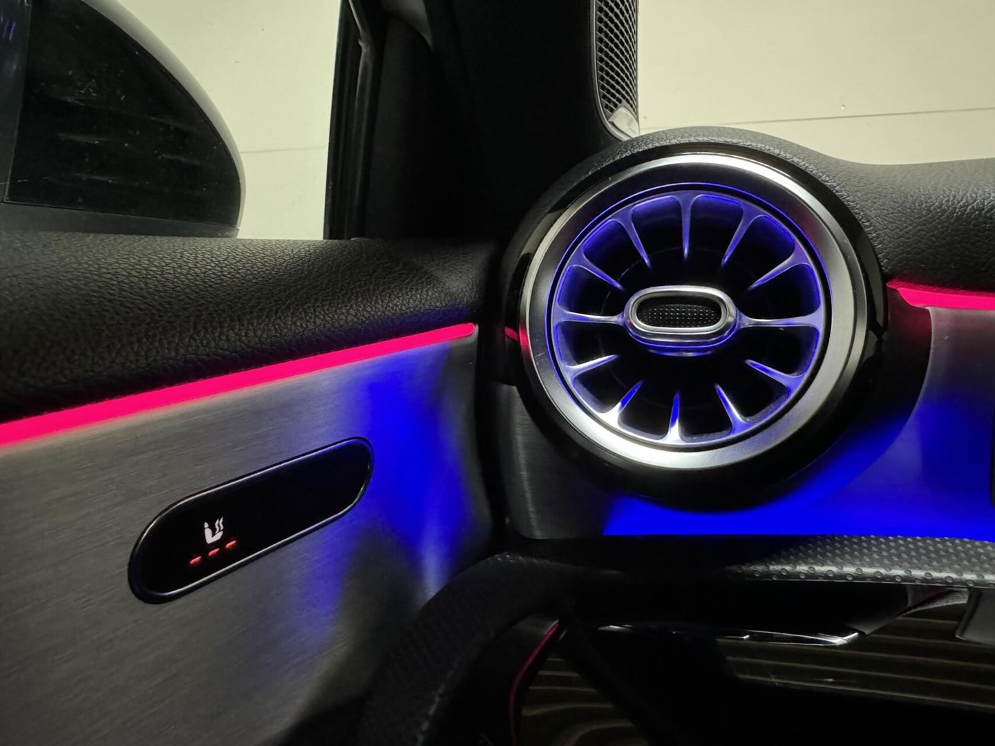 Mercedes-Benz A-Klasse 250 AMG Pano Sfeer 360° Burmester Navi Cruise