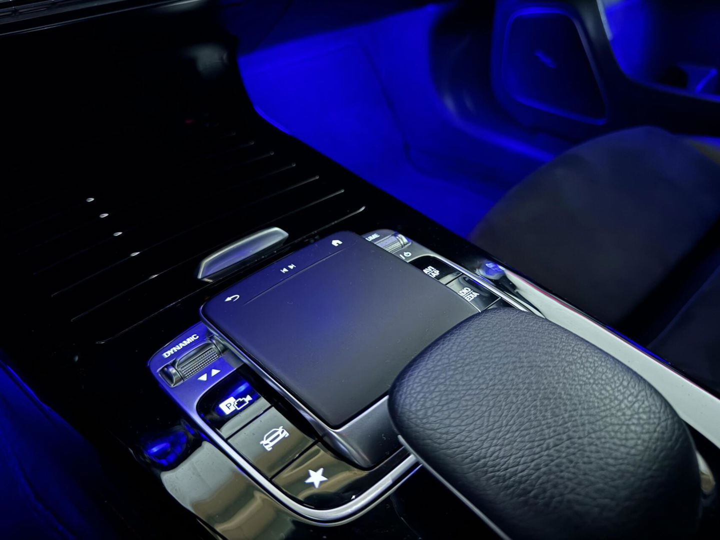 Mercedes-Benz A-Klasse 250 AMG Pano Sfeer 360° Burmester Navi Cruise