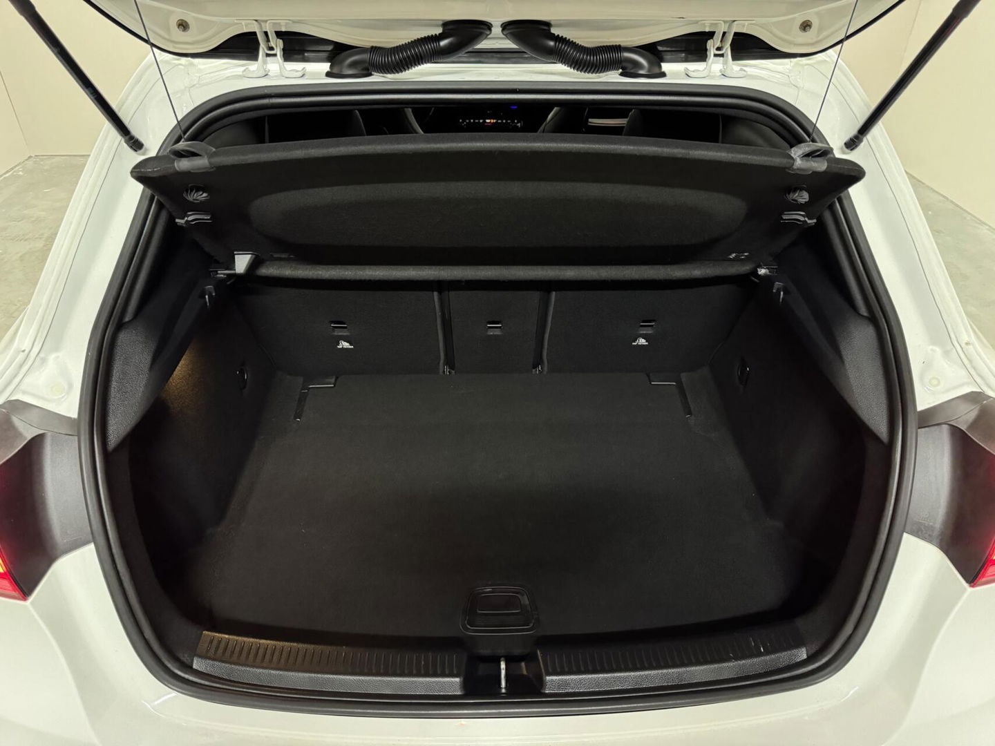 Mercedes-Benz A-Klasse 250 AMG Pano Sfeer 360° Burmester Navi Cruise