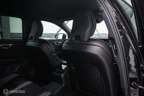 Volvo V60 2.0 T6 Recharge AWD R-Design 340 pk | Harman kardon | Adaptive | Stoel + stuurwiel verwarming | Trekhaak | DAB | LED | Memory |