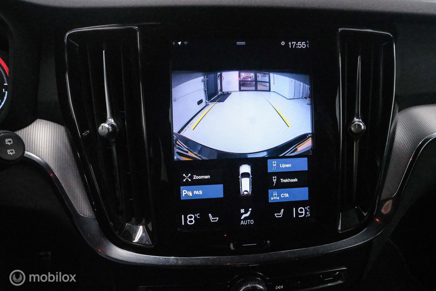 Volvo V60 2.0 T6 Recharge AWD R-Design 340 pk | Harman kardon | Adaptive | Stoel + stuurwiel verwarming | Trekhaak | DAB | LED | Memory |