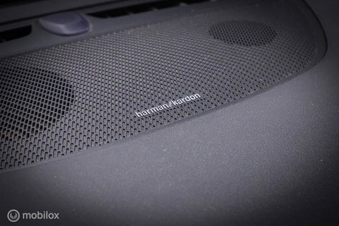 Volvo V60 2.0 T6 Recharge AWD R-Design 340 pk | Harman kardon | Adaptive | Stoel + stuurwiel verwarming | Trekhaak | DAB | LED | Memory |