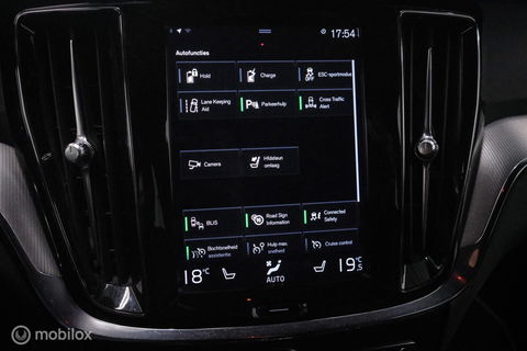 Volvo V60 2.0 T6 Recharge AWD R-Design 340 pk | Harman kardon | Adaptive | Stoel + stuurwiel verwarming | Trekhaak | DAB | LED | Memory |
