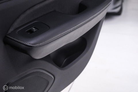 Volvo V60 2.0 T6 Recharge AWD R-Design 340 pk | Harman kardon | Adaptive | Stoel + stuurwiel verwarming | Trekhaak | DAB | LED | Memory |