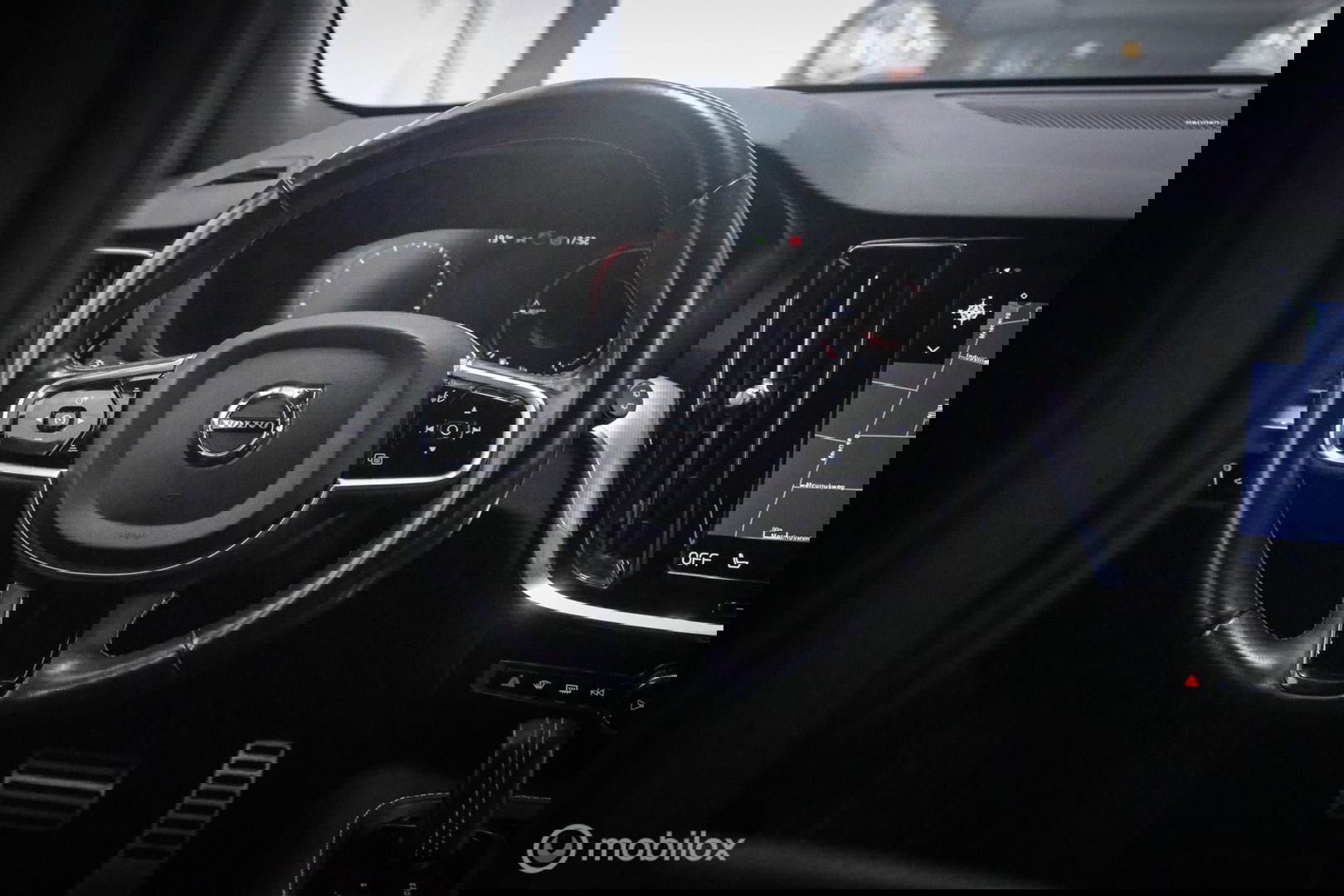Volvo V60 2.0 T6 Recharge AWD R-Design 340 pk | Harman kardon | Adaptive | Stoel + stuurwiel verwarming | Trekhaak | DAB | LED | Memory |