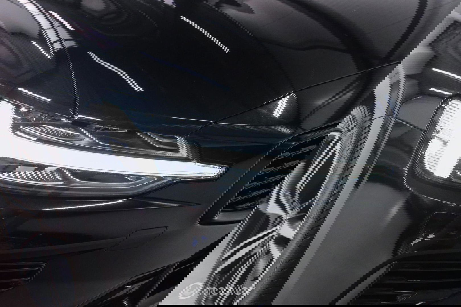 Volvo V60 2.0 T6 Recharge AWD R-Design 340 pk | Harman kardon | Adaptive | Stoel + stuurwiel verwarming | Trekhaak | DAB | LED | Memory |