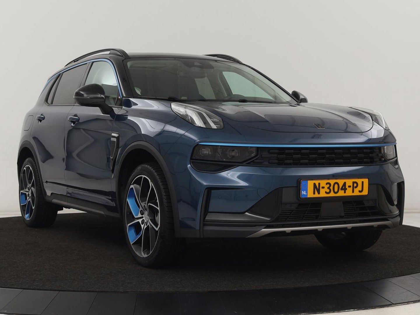 Lynk & Co 01 1.5 Plug In | Panoramadak | Infinity by Harman | Camera | Adaptive cruise | Stoelverwarming | Carplay | Memory | Full LED | PHEV