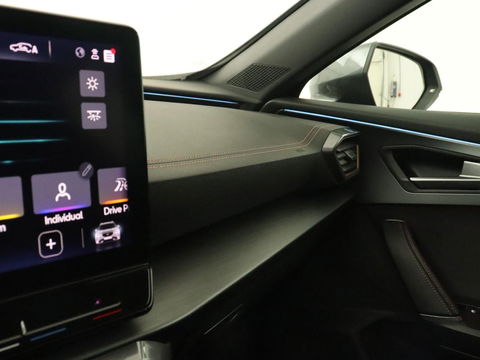 CUPRA Formentor 1.4 e-Hybrid VZ | 245pk | Stoel & stuurverwarming | 360 Camera | Carplay | Adaptive cruise | Navigatie | Sfeerverlichting | Keyless | Full LED | PHEV | Plug In