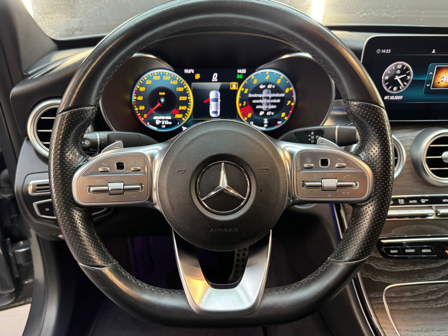 Mercedes-Benz C-Klasse 180 AMG Premium+ Pano|Keyless|Burmester