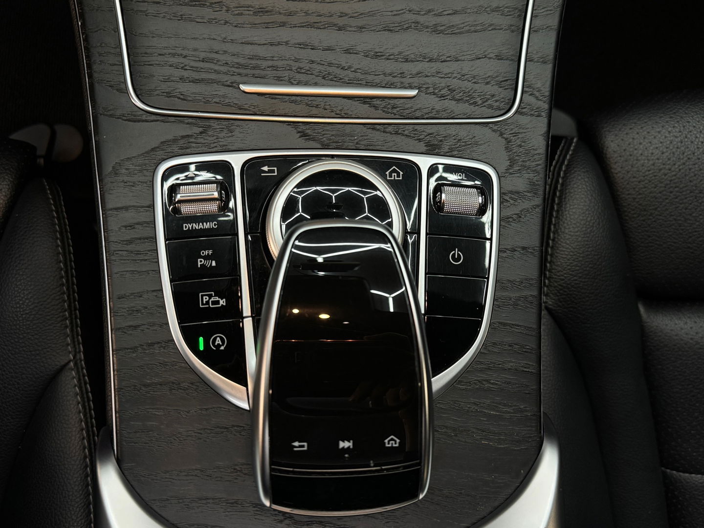 Mercedes-Benz C-Klasse 180 AMG Premium+ Pano|Keyless|Burmester